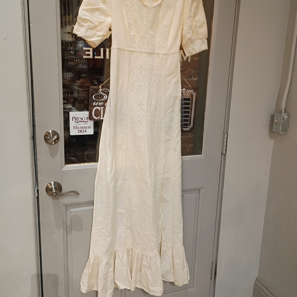 VTG Romantic Renaissance  Boho Prom Bridal Dress Lace Insert Sleeves Gunne Sax?